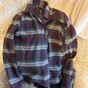 Untuckit men’s dress shirt